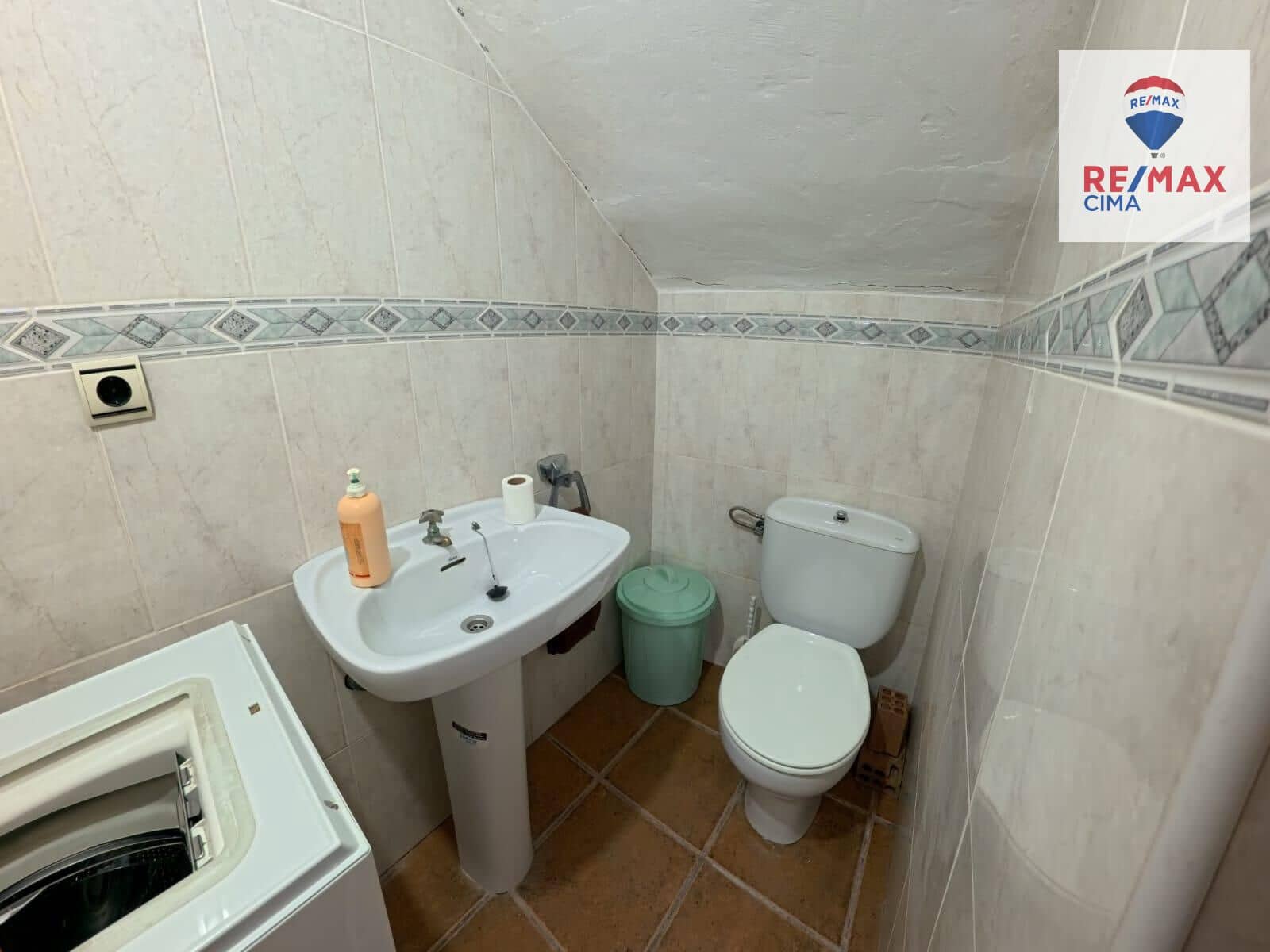 4 soveværelse Byhus til salg i Cullar - € 55.000 (Ref: 9247119)