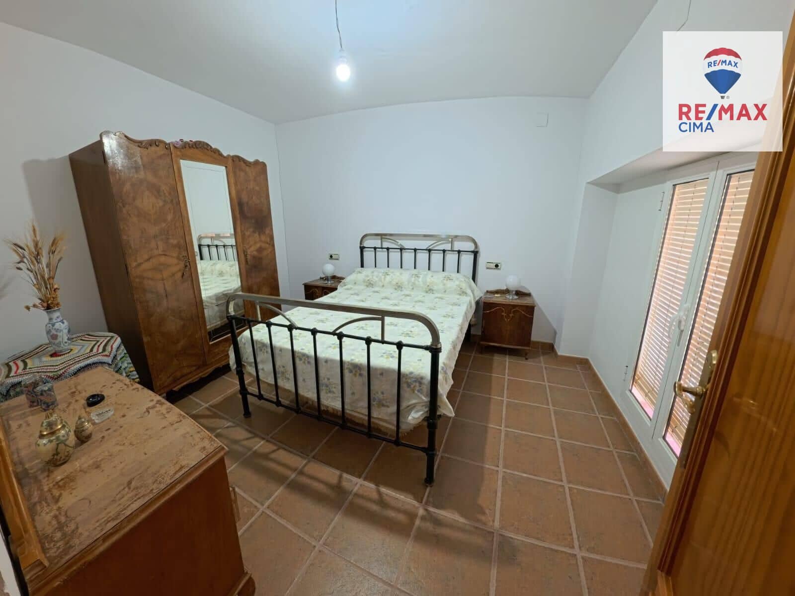 4 soveværelse Byhus til salg i Cullar - € 55.000 (Ref: 9247119)