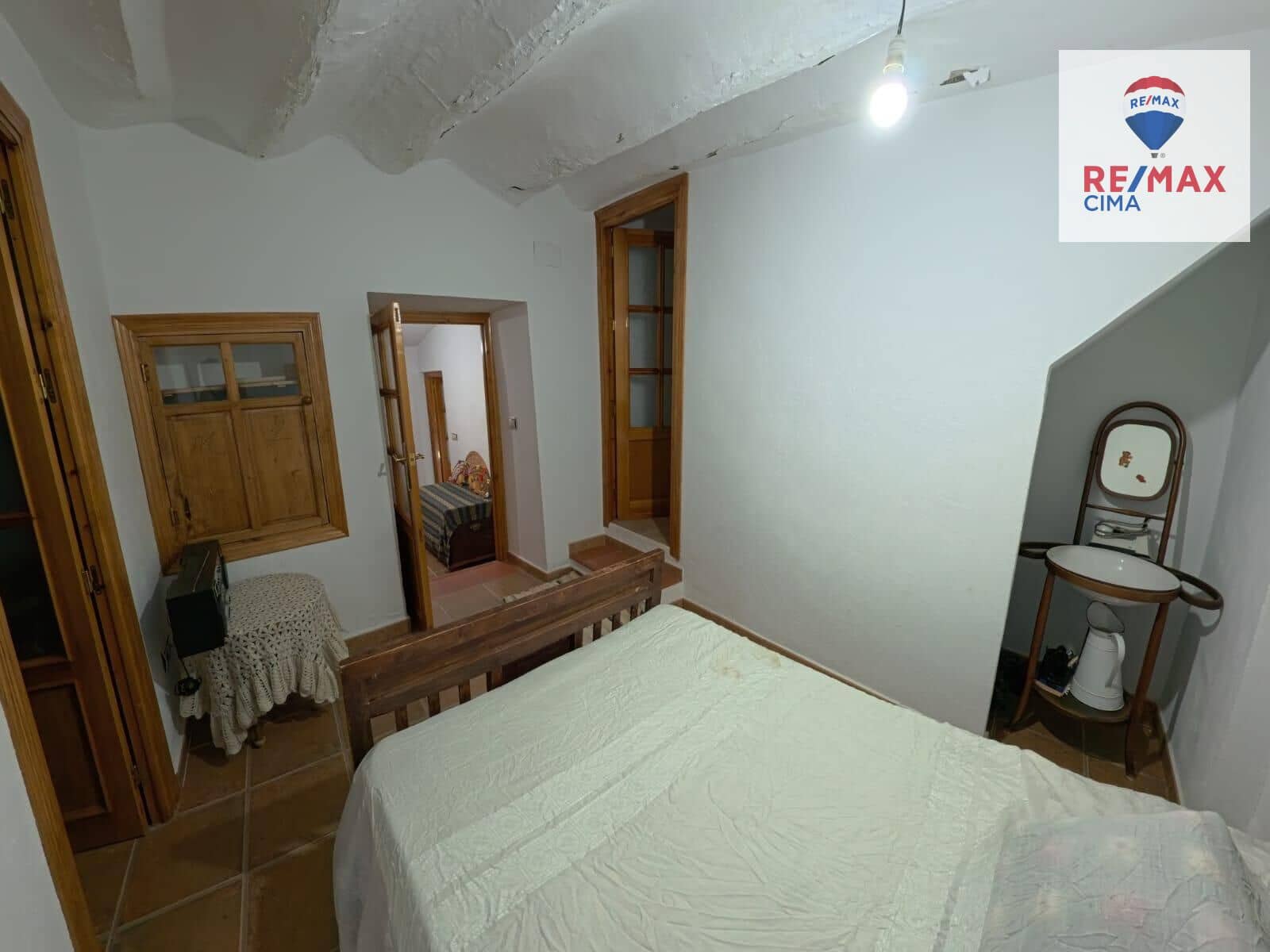 4 soveværelse Byhus til salg i Cullar - € 55.000 (Ref: 9247119)