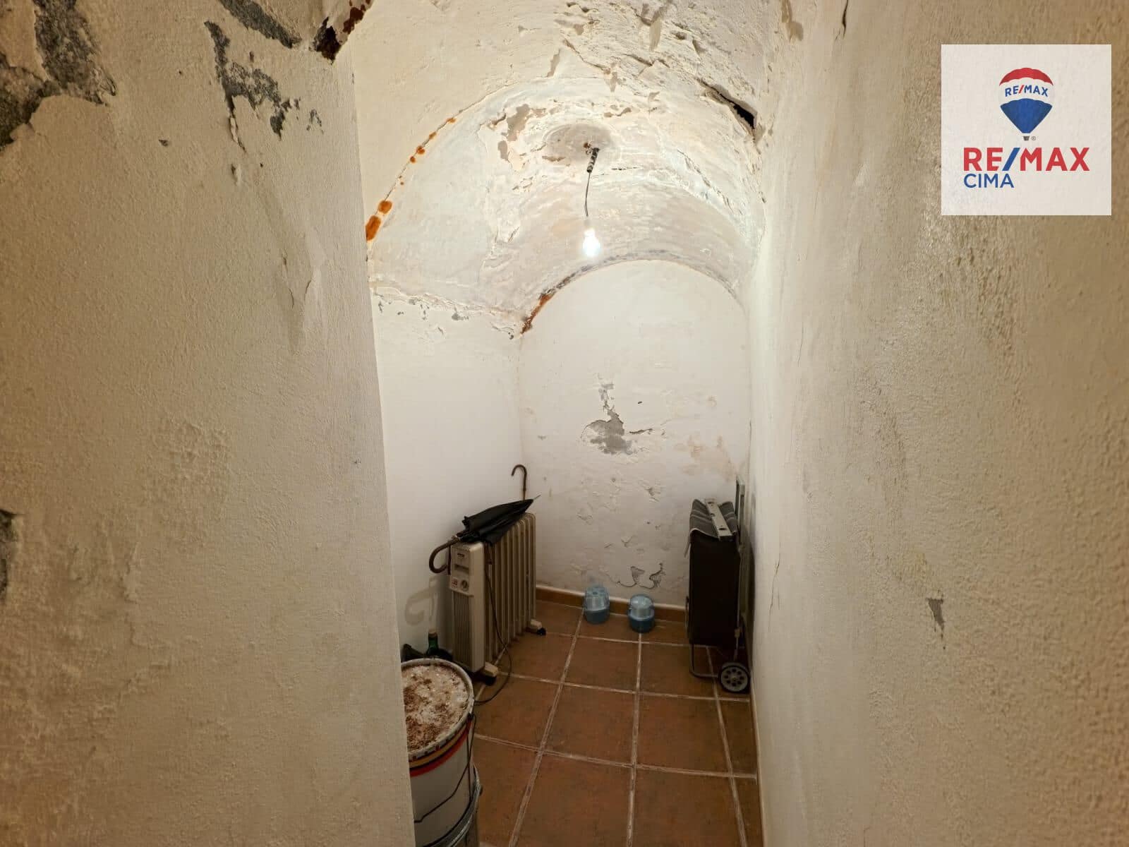 4 soveværelse Byhus til salg i Cullar - € 55.000 (Ref: 9247119)