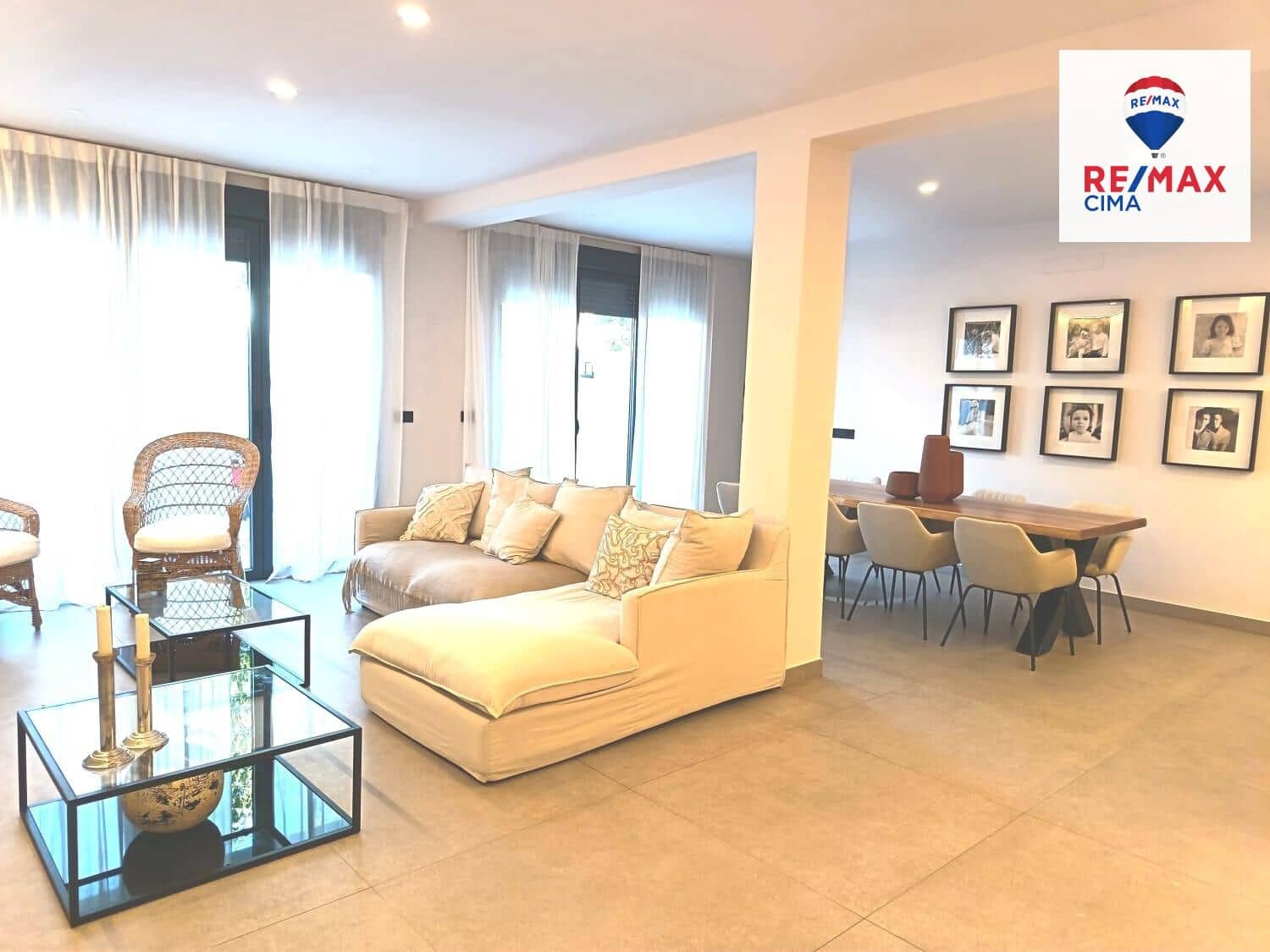 4 bedroom Villa for sale in Zujar - € 255,000 (Ref: 9257554)