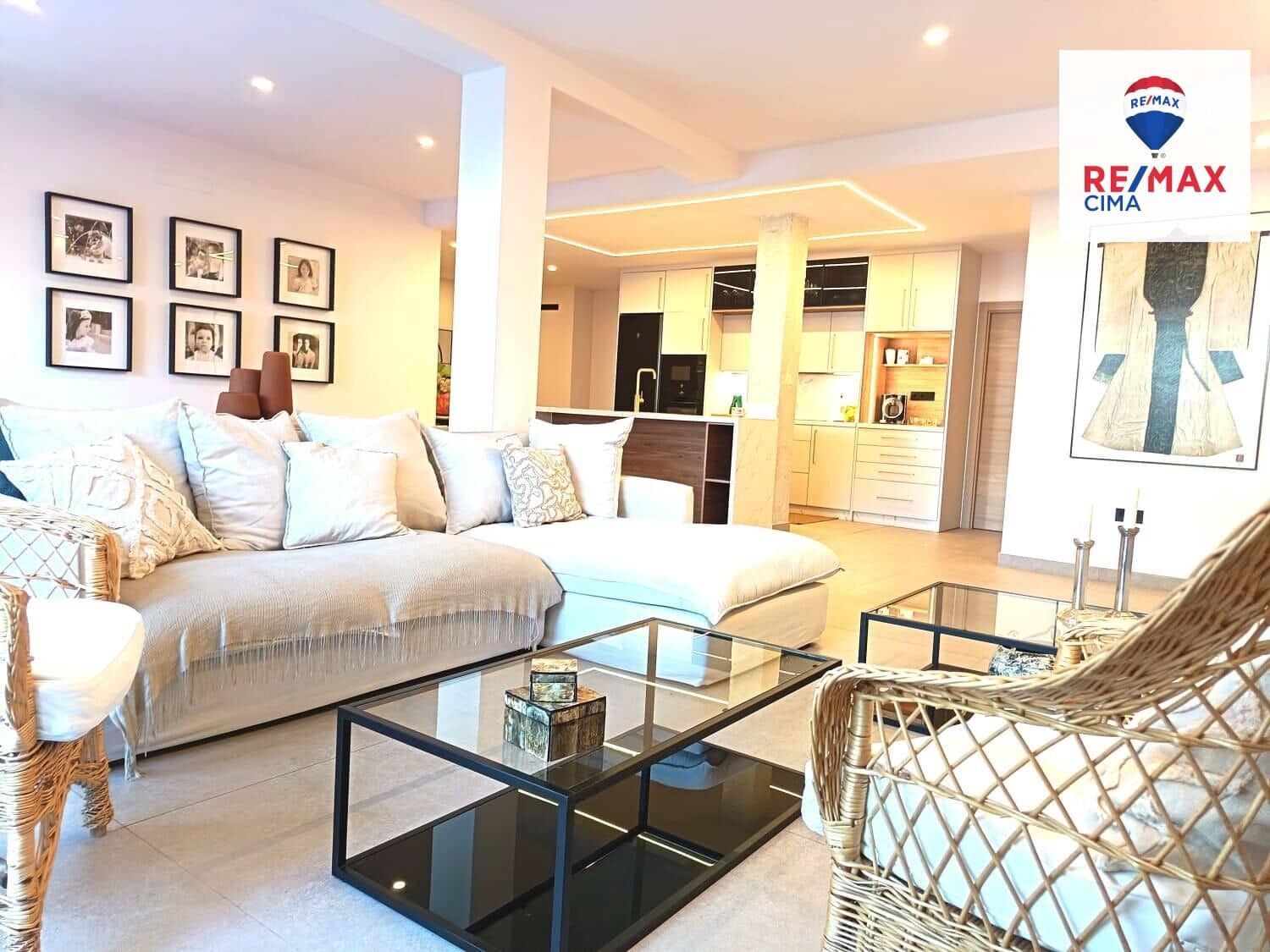 4 bedroom Villa for sale in Zujar - € 255,000 (Ref: 9257554)