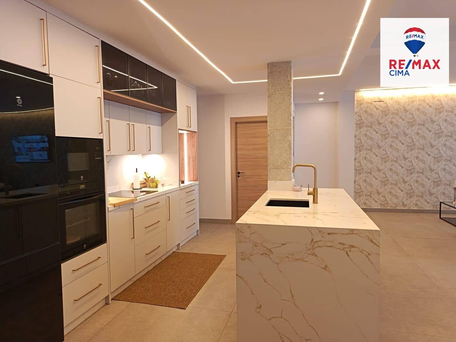 4 bedroom Villa for sale in Zujar - € 255,000 (Ref: 9257554)