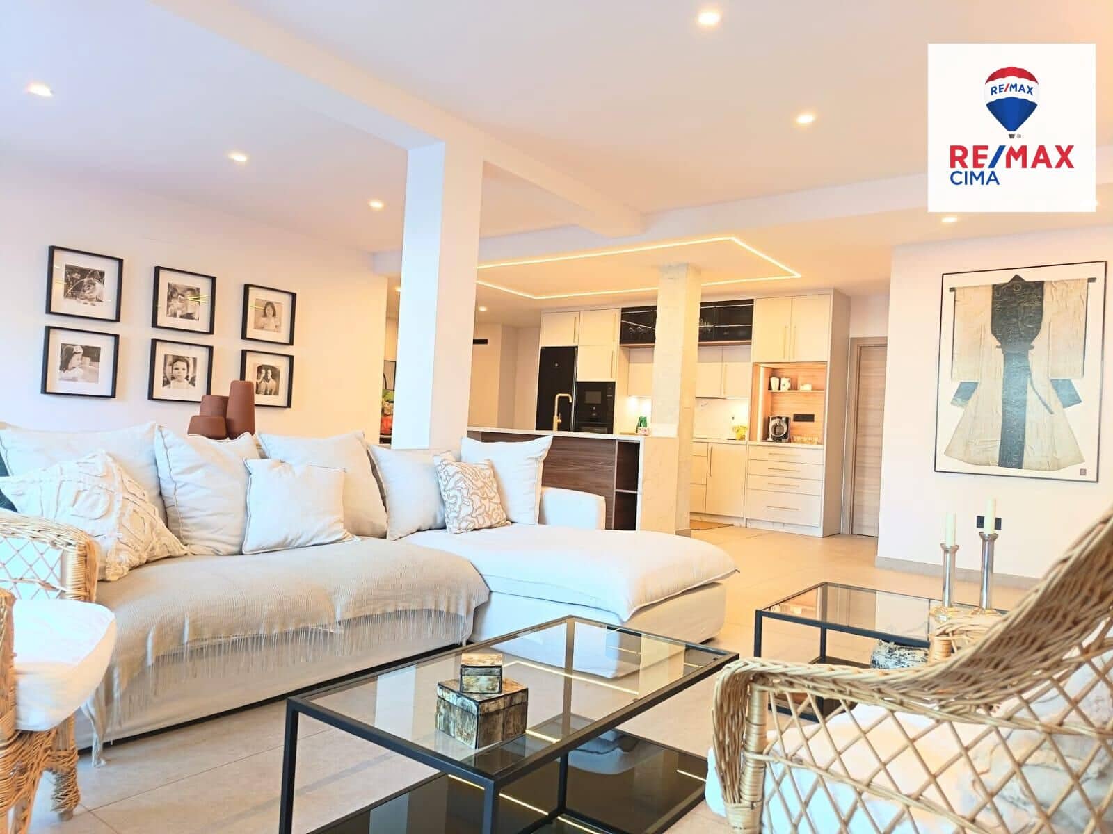 4 bedroom Villa for sale in Zujar - € 255,000 (Ref: 9257554)