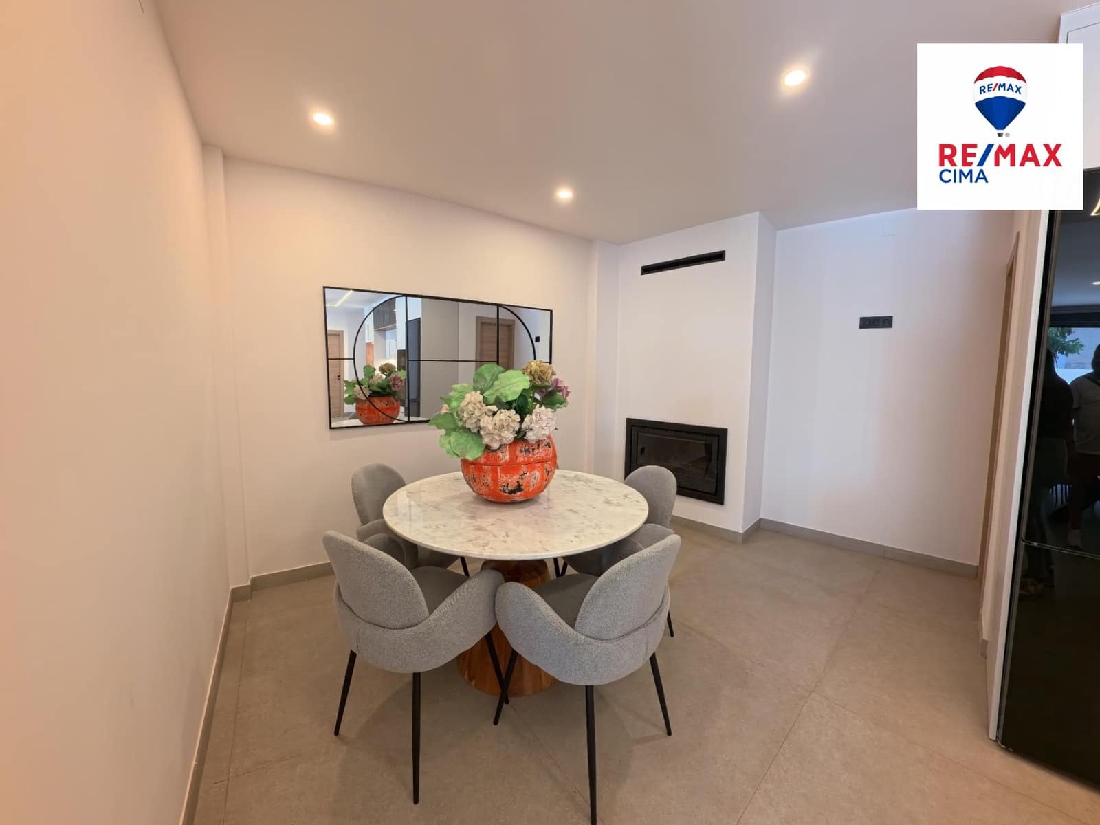 4 bedroom Villa for sale in Zujar - € 255,000 (Ref: 9257554)