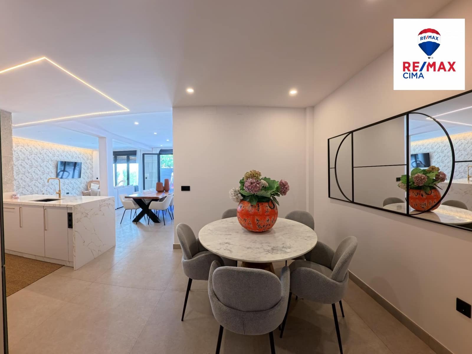 4 bedroom Villa for sale in Zujar - € 255,000 (Ref: 9257554)