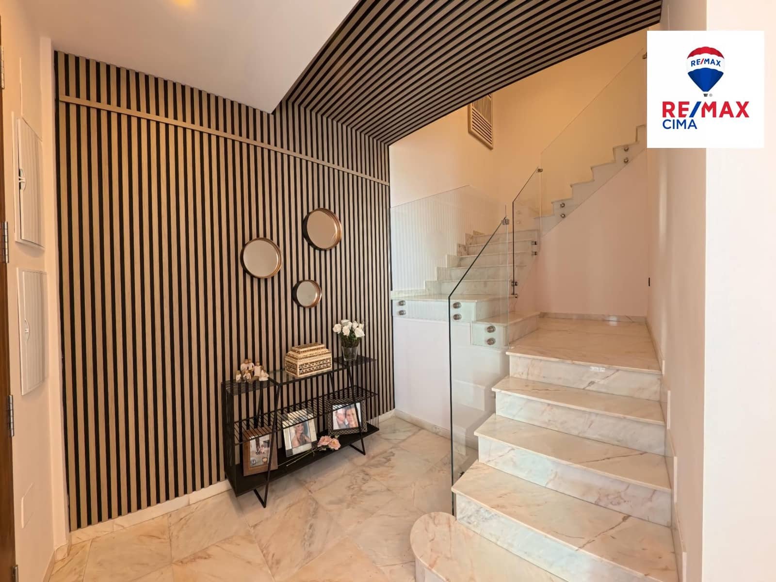 4 bedroom Villa for sale in Zujar - € 255,000 (Ref: 9257554)