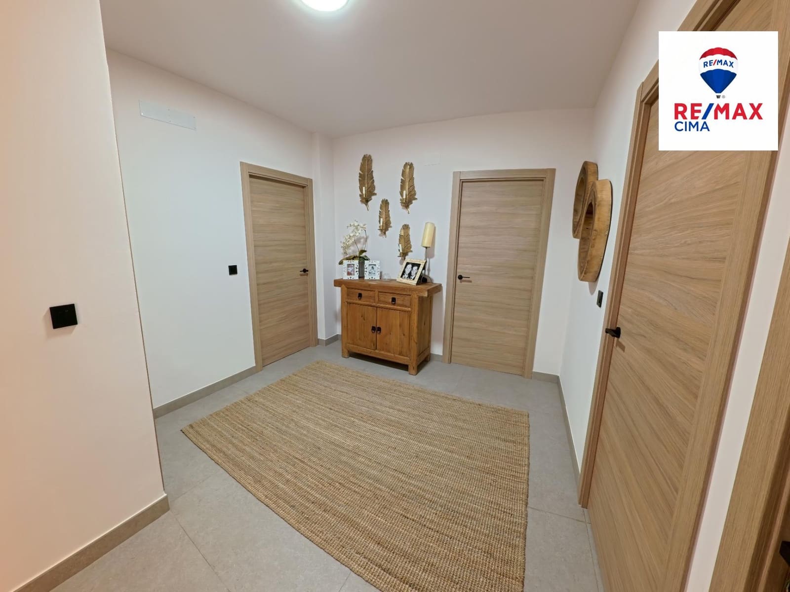 4 bedroom Villa for sale in Zujar - € 255,000 (Ref: 9257554)