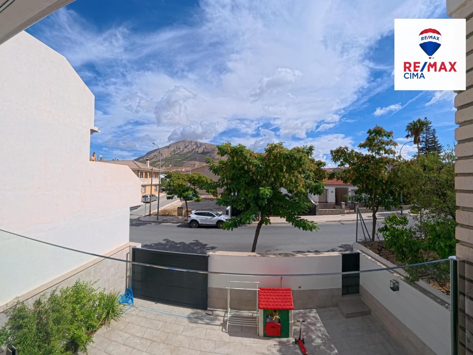 4 bedroom Villa for sale in Zujar - € 255,000 (Ref: 9257554)