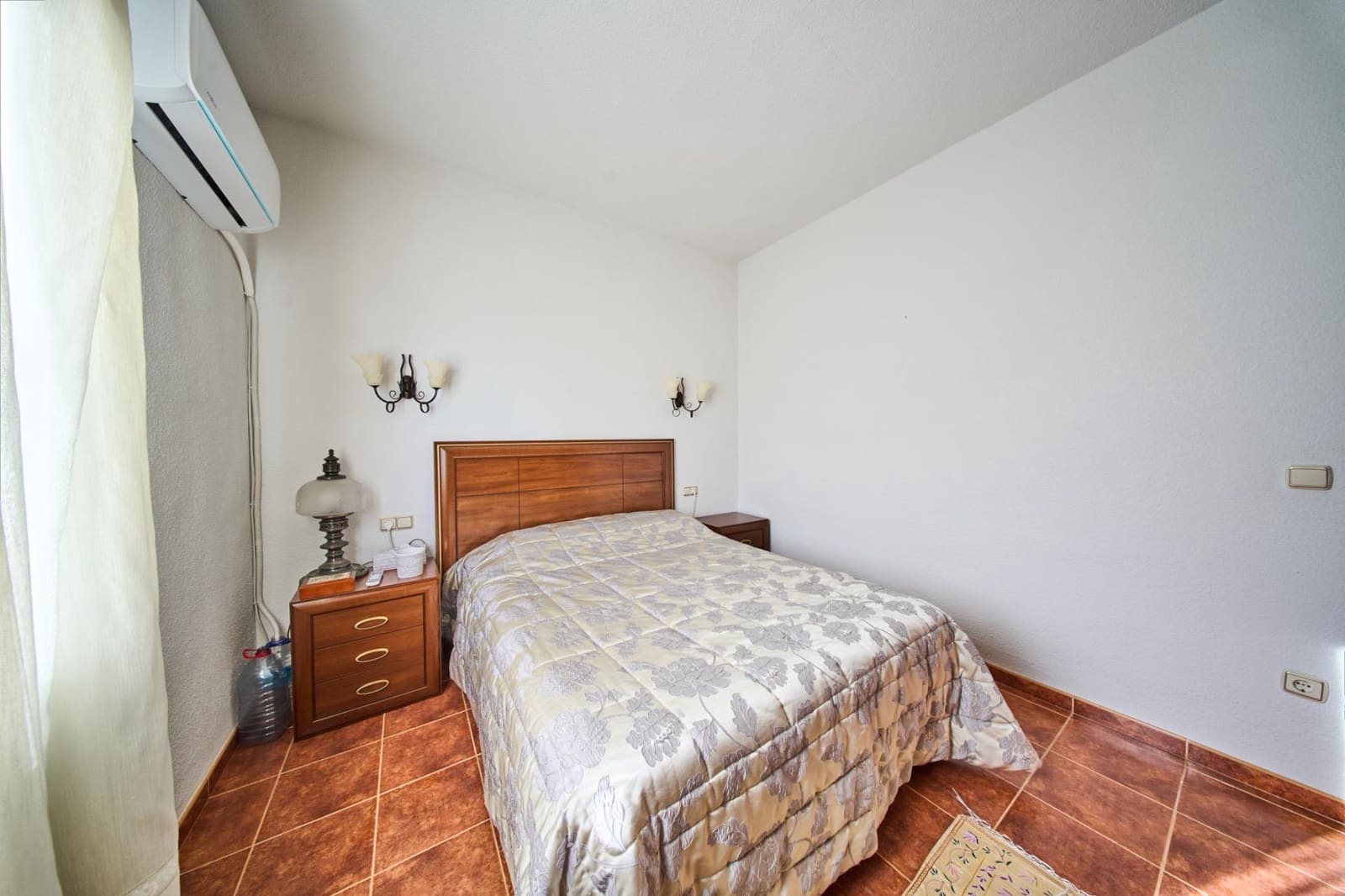 3 bedroom Flat for rent in Granada city - € 960 (Ref: 9257555)