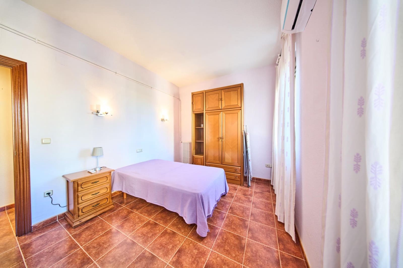 3 bedroom Flat for rent in Granada city - € 960 (Ref: 9257555)