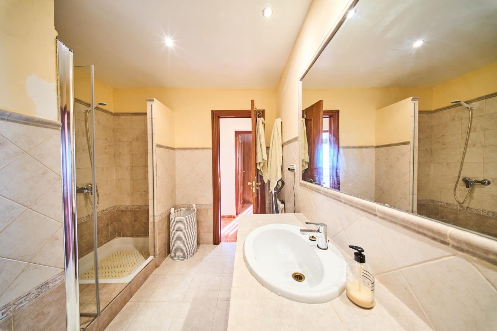 3 bedroom Flat for rent in Granada city - € 960 (Ref: 9257555)