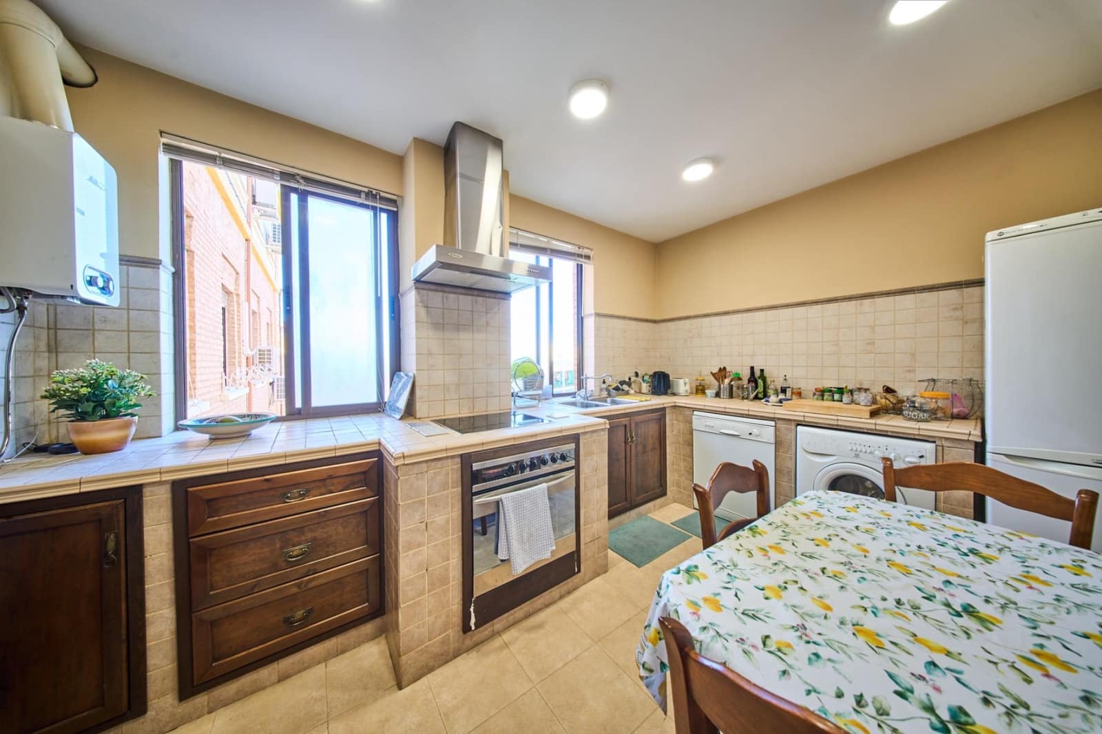 3 bedroom Flat for rent in Granada city - € 960 (Ref: 9257555)