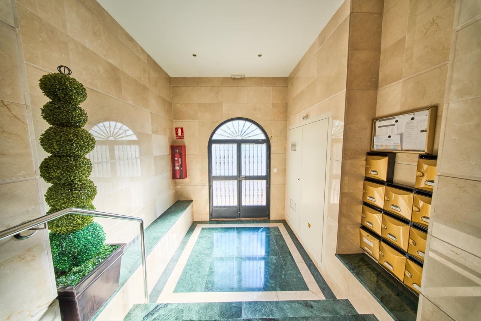 3 bedroom Flat for rent in Granada city - € 960 (Ref: 9257555)