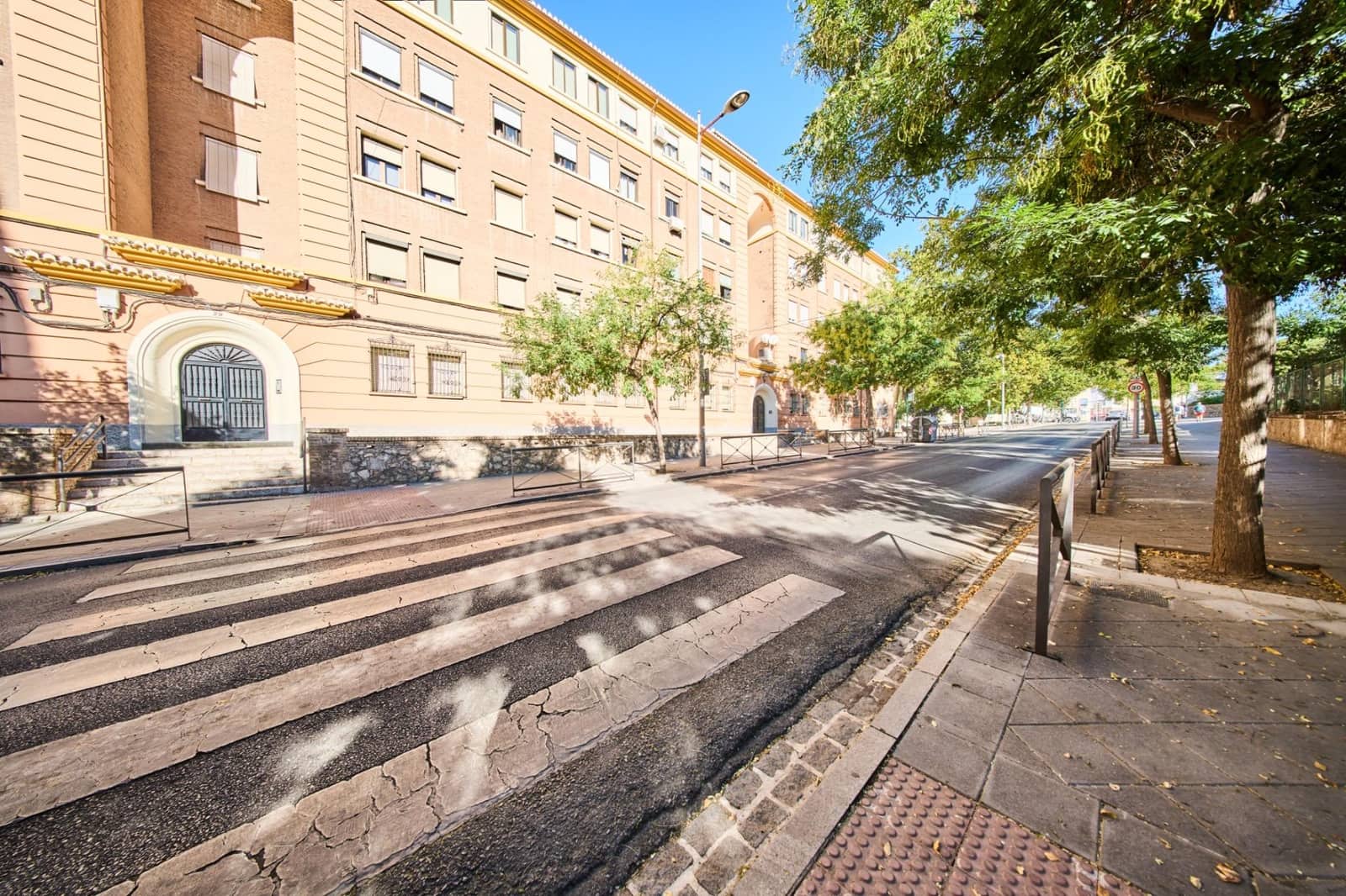 3 bedroom Flat for rent in Granada city - € 960 (Ref: 9257555)
