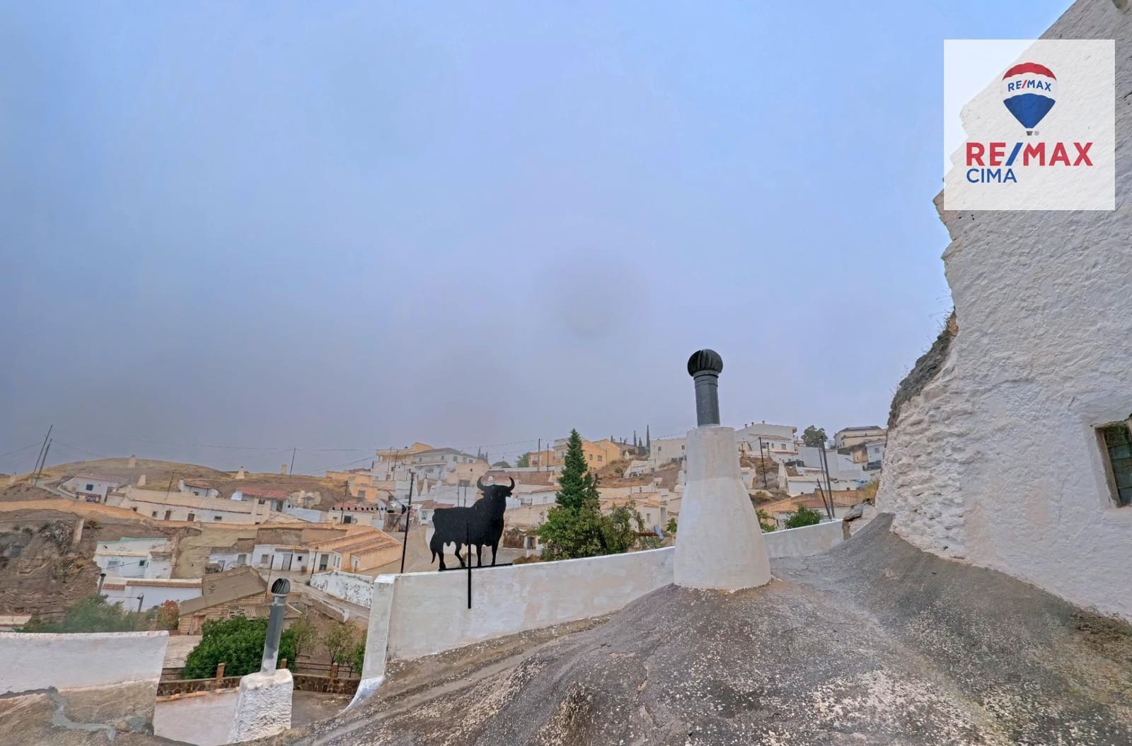 4 bedroom Townhouse for sale in Freila with garage - € 55,000 (Ref: 9272795)