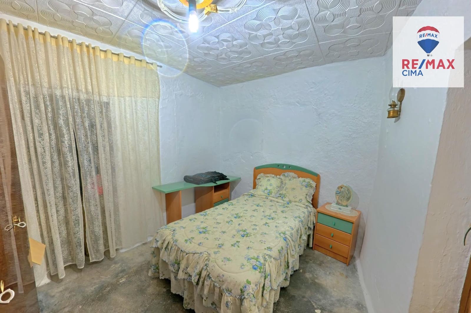 4 bedroom Townhouse for sale in Freila with garage - € 55,000 (Ref: 9272795)