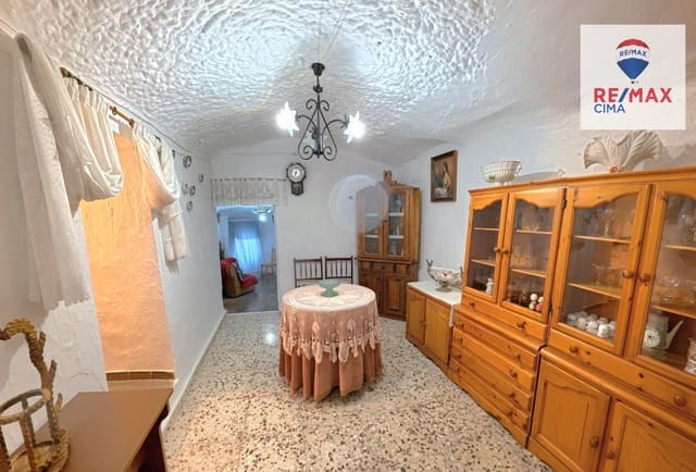 4 makuuhuone Omakotitalo myytävänä paikassa Freila mukana 
autotalli - 55 000 € (Ref: 9272795)