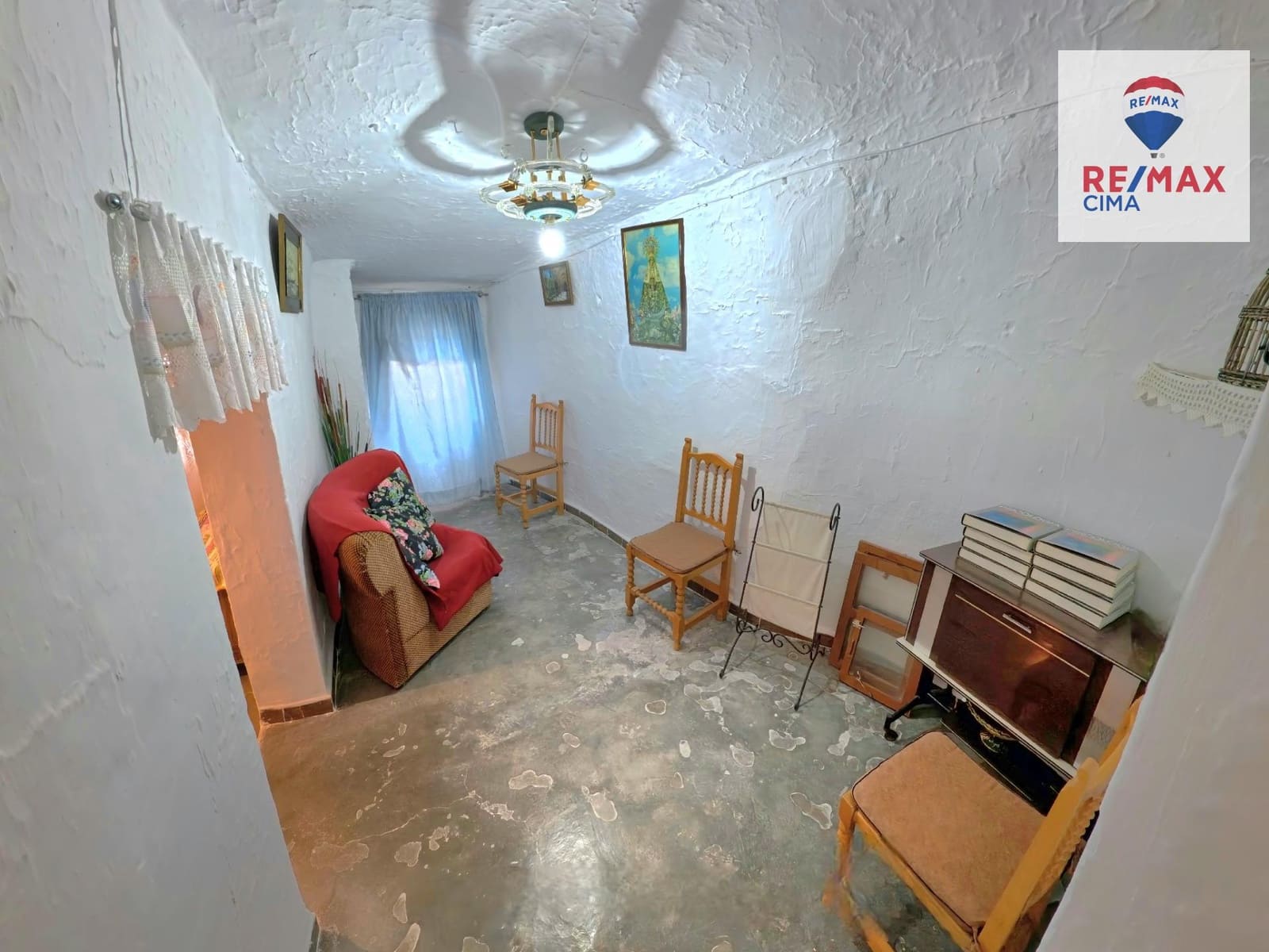 4 bedroom Townhouse for sale in Freila with garage - € 55,000 (Ref: 9272795)