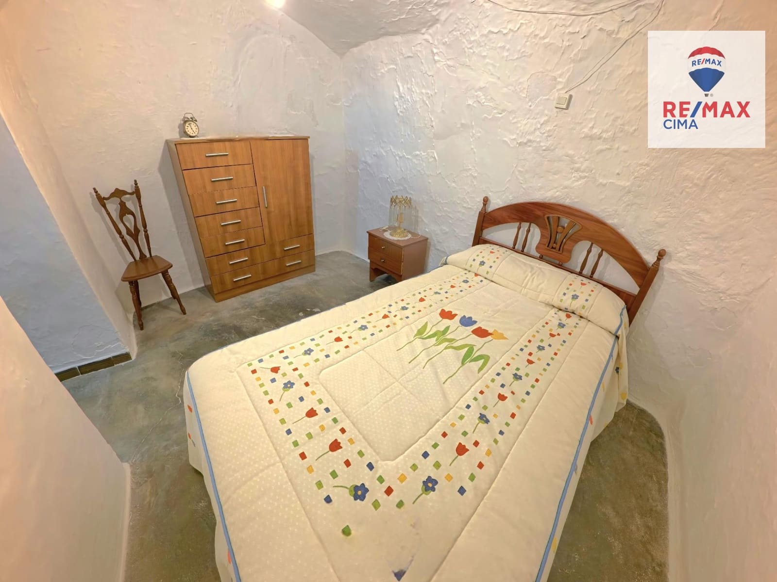 4 bedroom Townhouse for sale in Freila with garage - € 55,000 (Ref: 9272795)