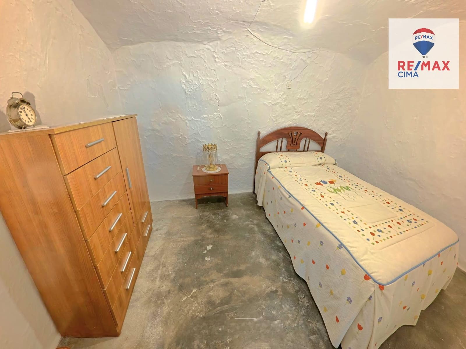 4 bedroom Townhouse for sale in Freila with garage - € 55,000 (Ref: 9272795)