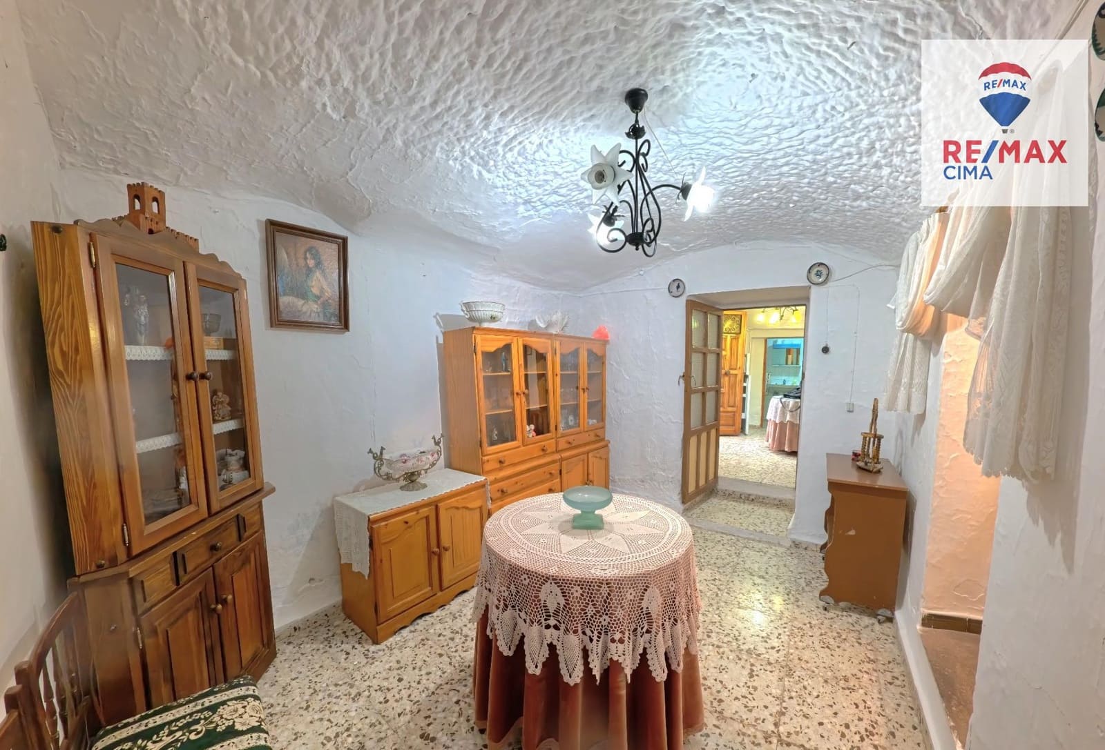4 bedroom Townhouse for sale in Freila with garage - € 55,000 (Ref: 9272795)