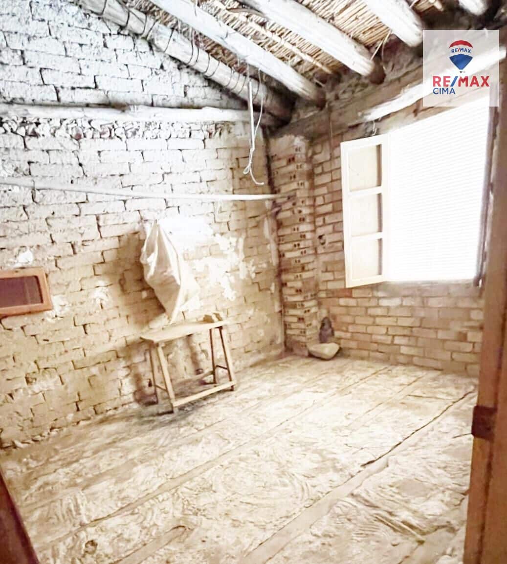 5 bedroom Townhouse for sale in Cortes de Baza - € 75,000 (Ref: 9272796)