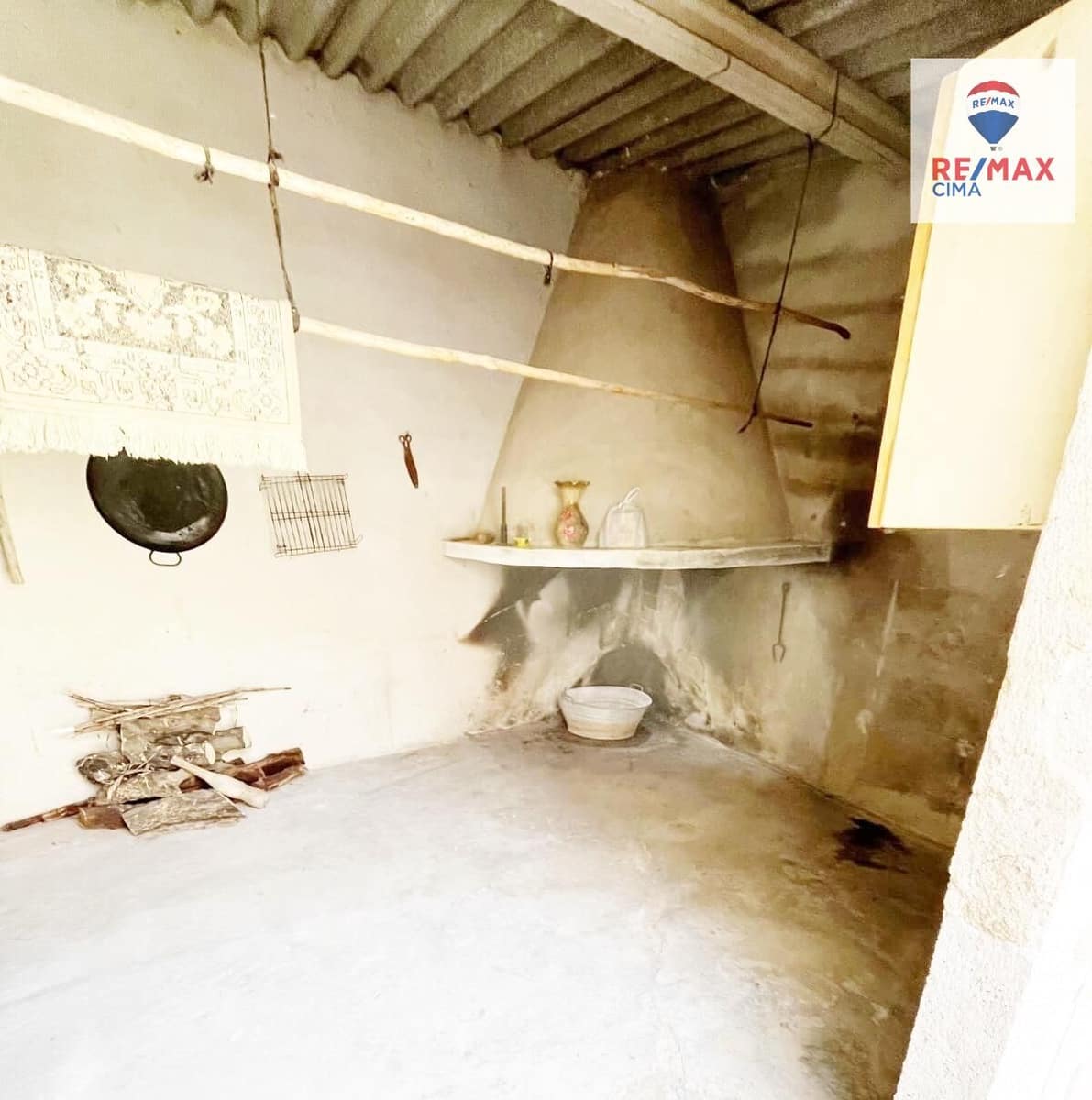 5 bedroom Townhouse for sale in Cortes de Baza - € 75,000 (Ref: 9272796)