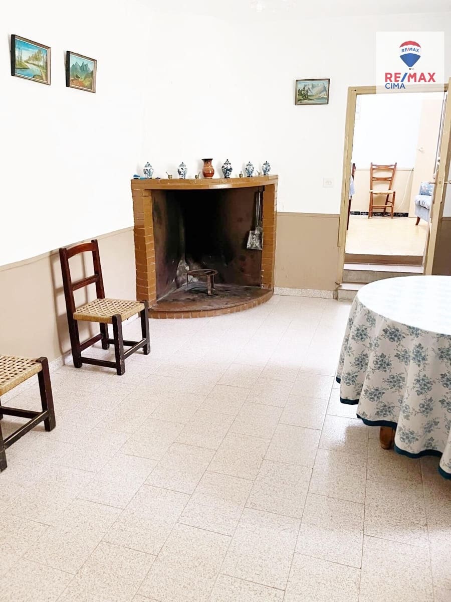 5 bedroom Townhouse for sale in Cortes de Baza - € 75,000 (Ref: 9272796)