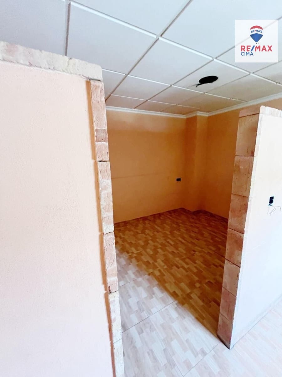 5 bedroom Townhouse for sale in Cortes de Baza - € 75,000 (Ref: 9272796)