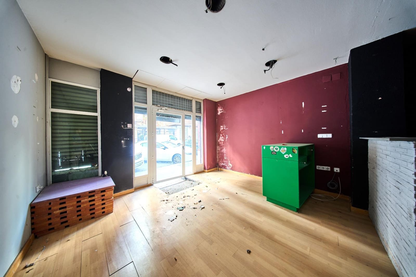 Komercyjne na sprzedaż w Miasto Grenada - 162 000 € (Ref: 9285385)