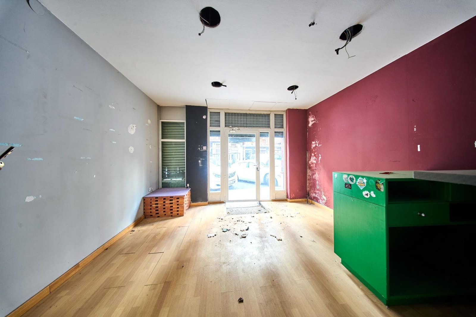 Komercyjne na sprzedaż w Miasto Grenada - 162 000 € (Ref: 9285385)