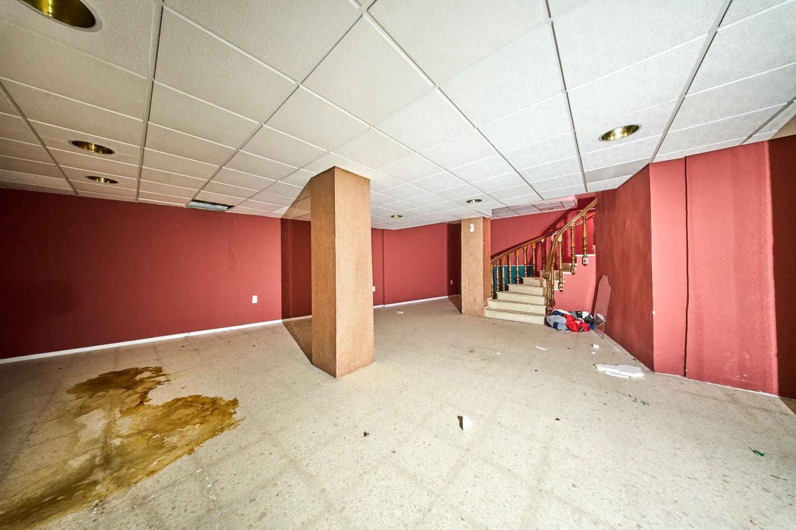 Commercieel te koop in Granada stad - € 350.000 (Ref: 9303732)