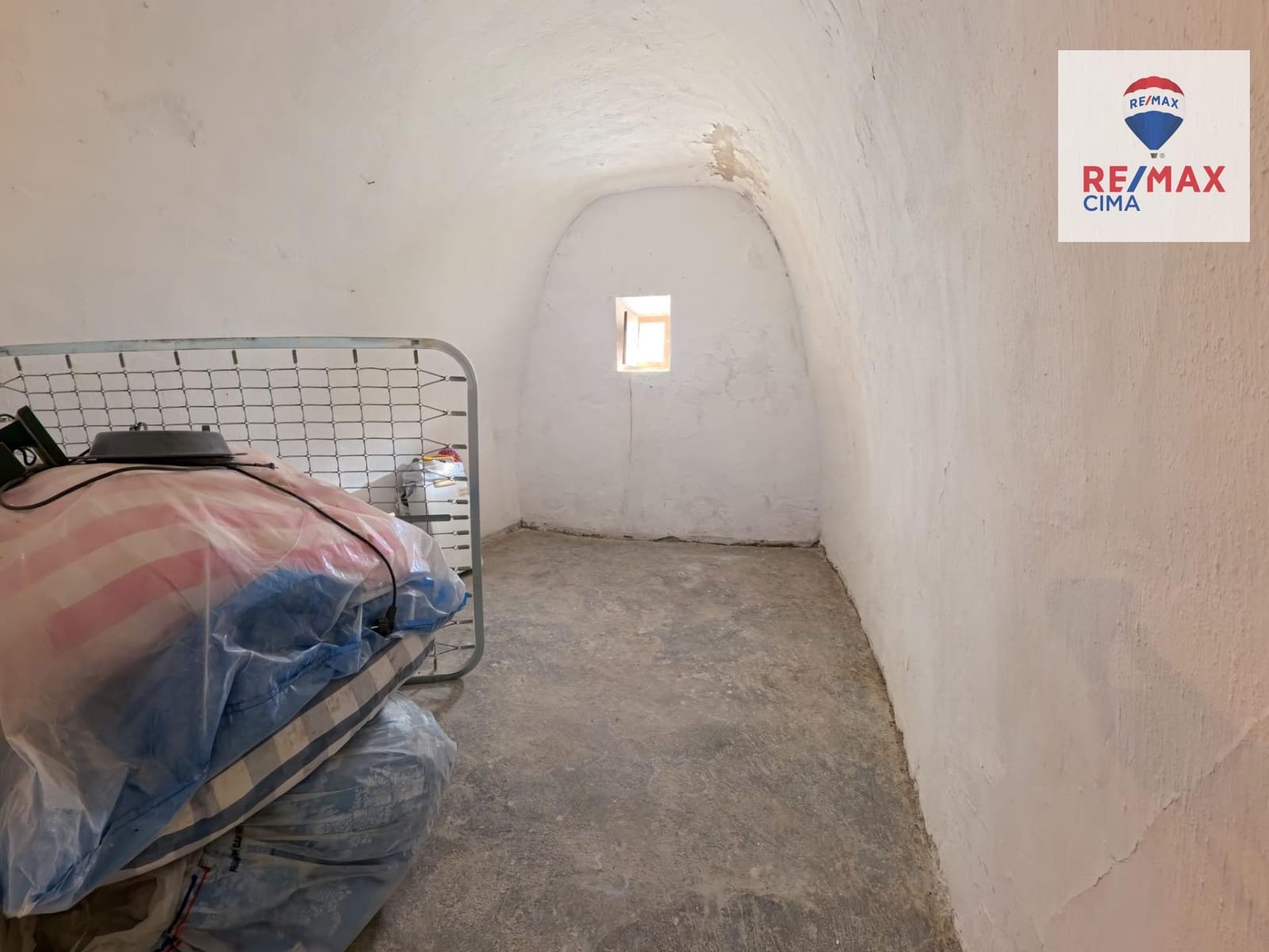 Finka/Dom wiejski na sprzedaż w Benamaurel - 50 000 € (Ref: 9335240)