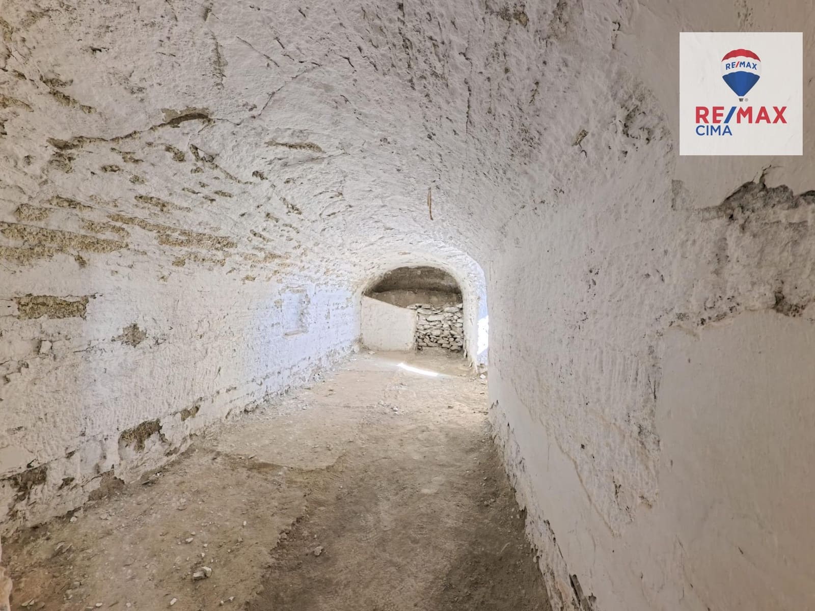 Finka/Dom wiejski na sprzedaż w Benamaurel - 50 000 € (Ref: 9335240)