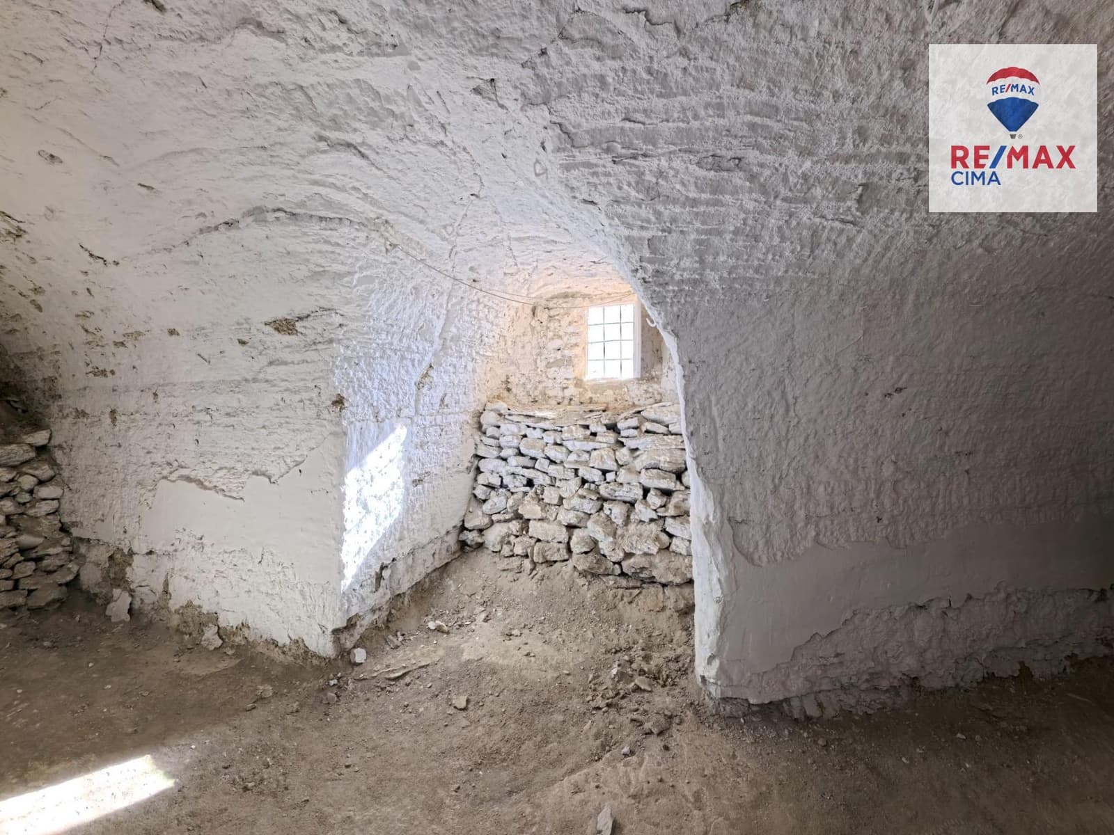 Finka/Dom wiejski na sprzedaż w Benamaurel - 50 000 € (Ref: 9335240)