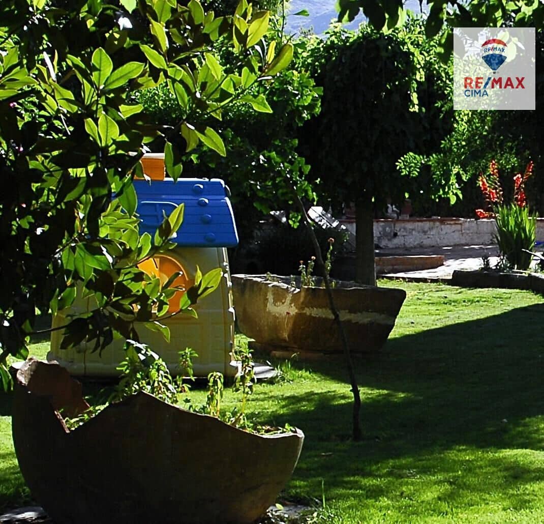 3 bedroom Villa for sale in Baza with garage - € 950,000 (Ref: 9338483)