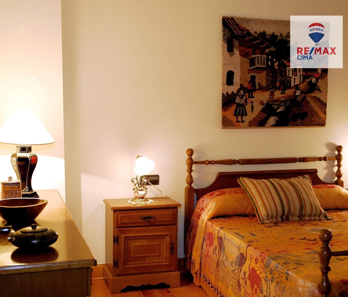 3 bedroom Villa for sale in Baza with garage - € 950,000 (Ref: 9338483)