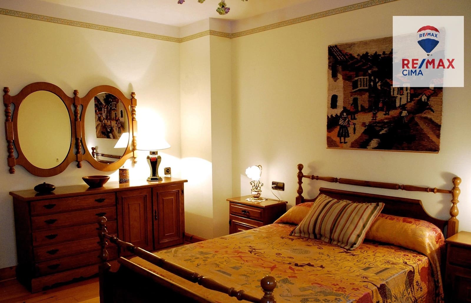 3 bedroom Villa for sale in Baza with garage - € 950,000 (Ref: 9338483)