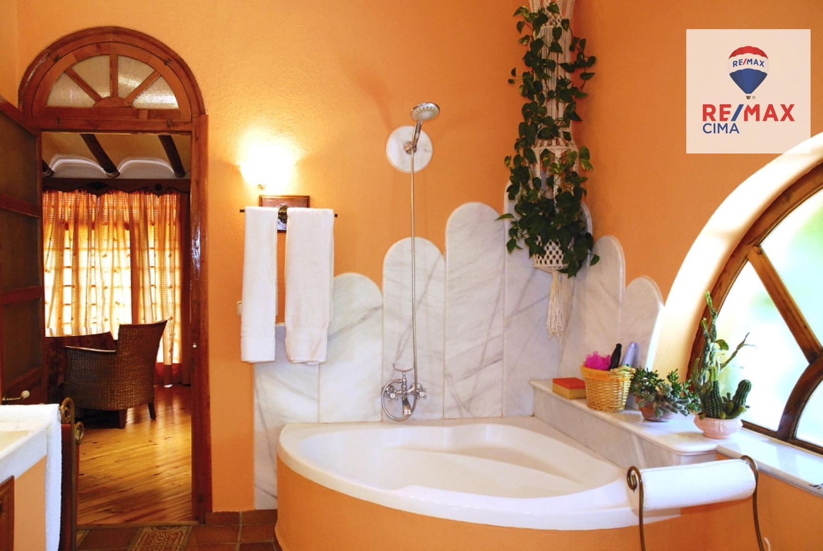 3 bedroom Villa for sale in Baza with garage - € 950,000 (Ref: 9338483)