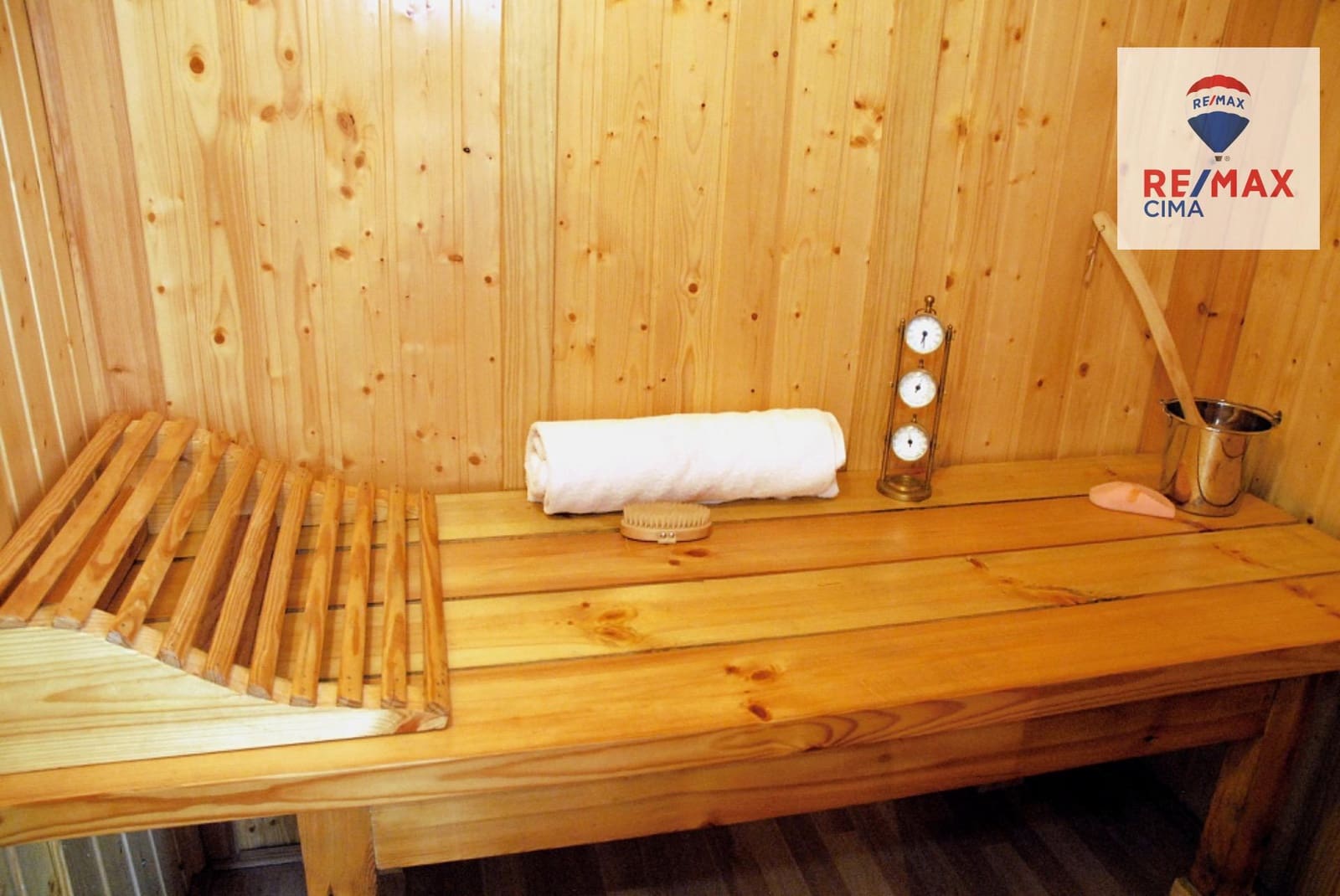 3 bedroom Villa for sale in Baza with garage - € 950,000 (Ref: 9338483)