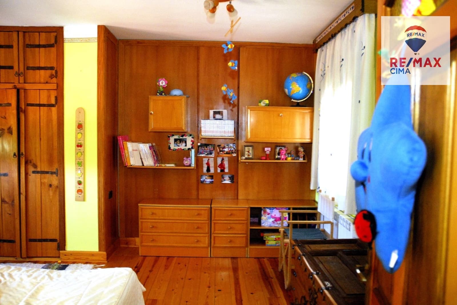 3 bedroom Villa for sale in Baza with garage - € 950,000 (Ref: 9338483)