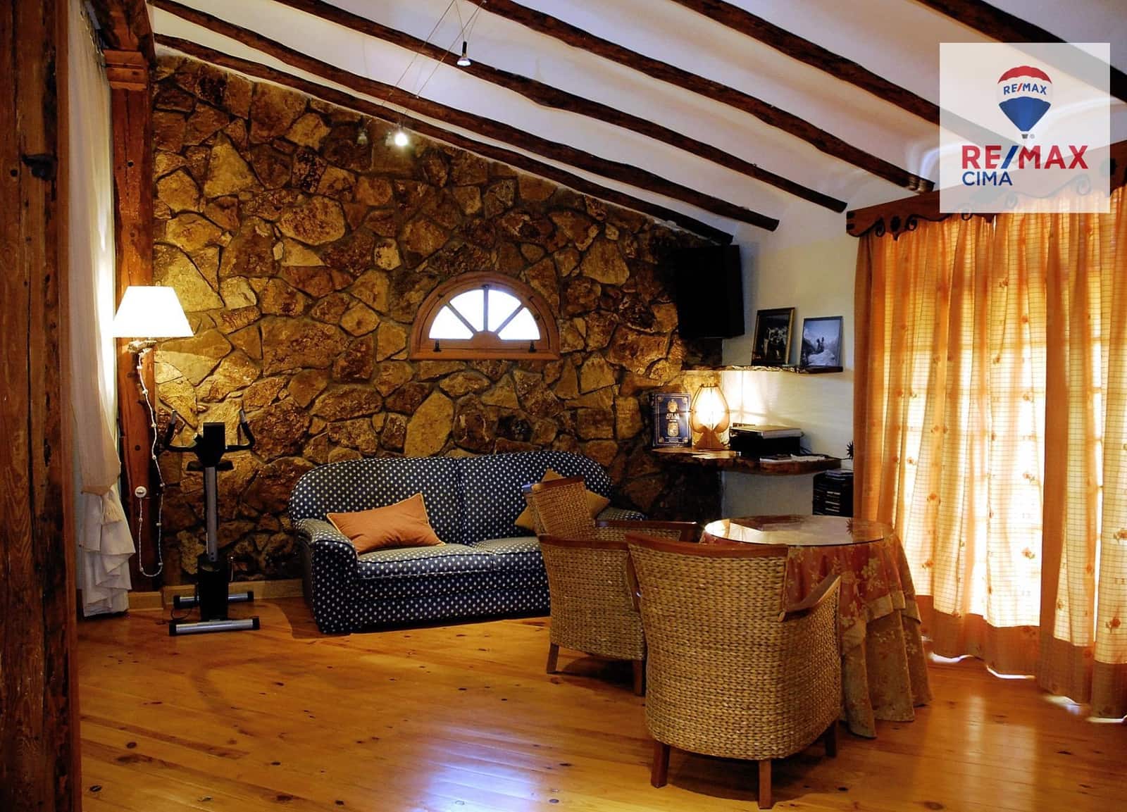 3 bedroom Villa for sale in Baza with garage - € 950,000 (Ref: 9338483)