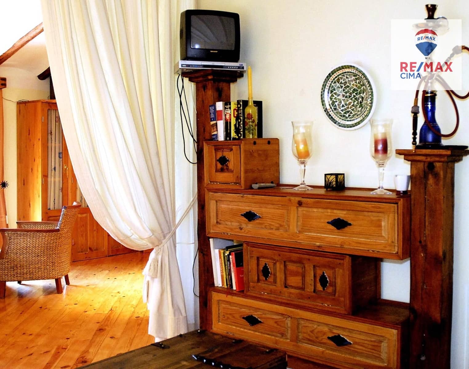 3 bedroom Villa for sale in Baza with garage - € 950,000 (Ref: 9338483)