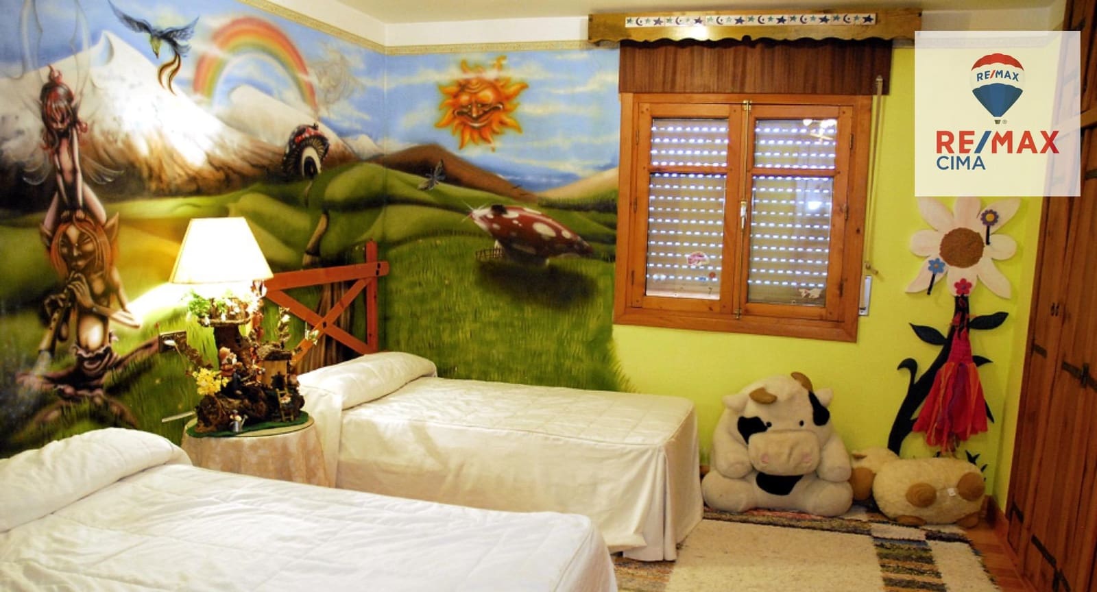 3 bedroom Villa for sale in Baza with garage - € 950,000 (Ref: 9338483)