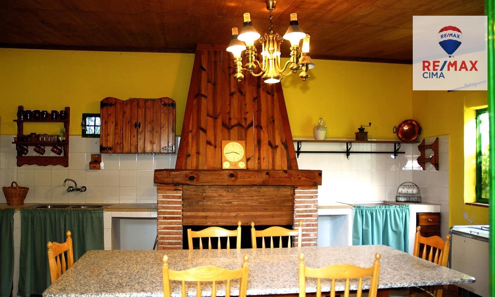 3 bedroom Villa for sale in Baza with garage - € 950,000 (Ref: 9338483)