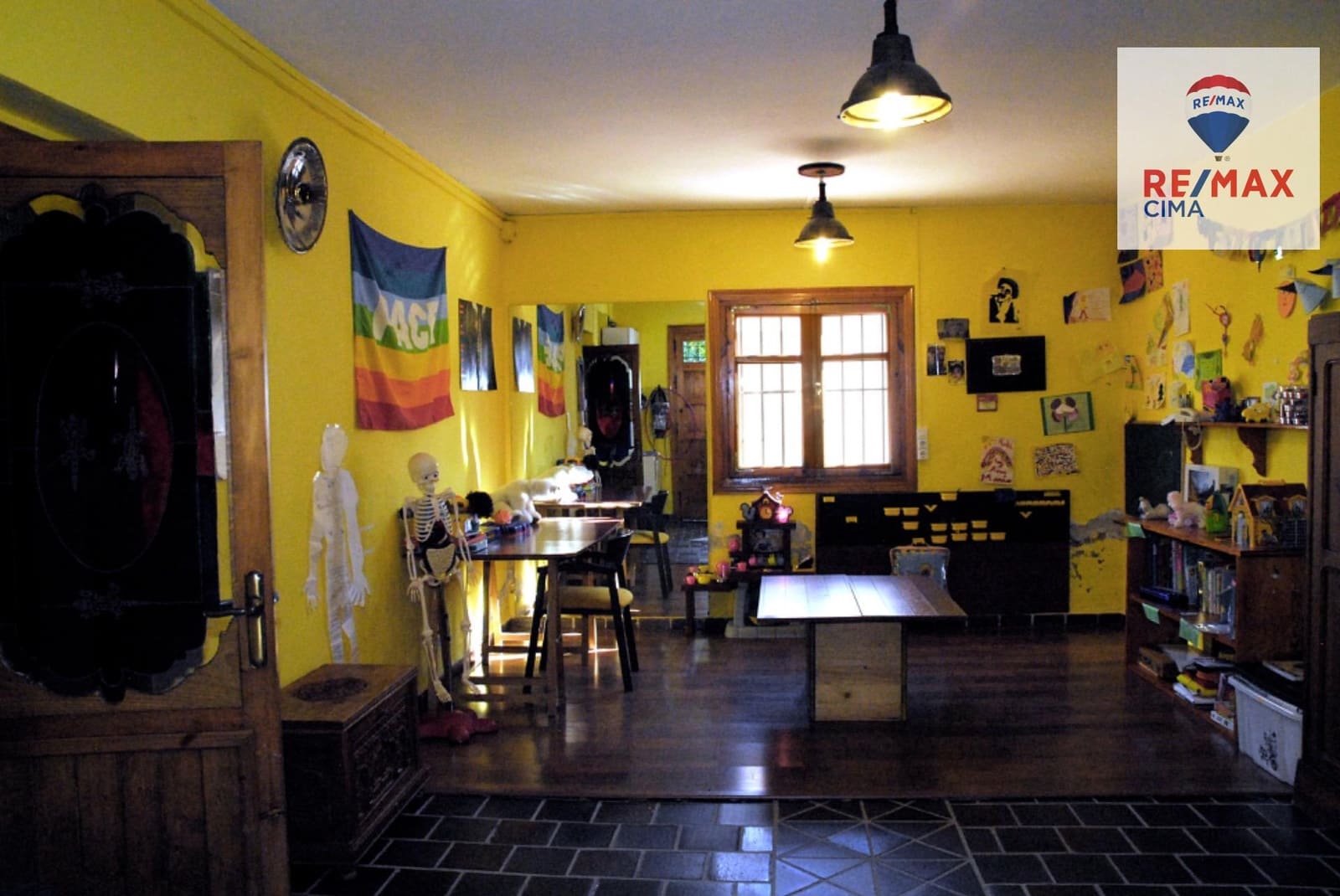 3 bedroom Villa for sale in Baza with garage - € 950,000 (Ref: 9338483)