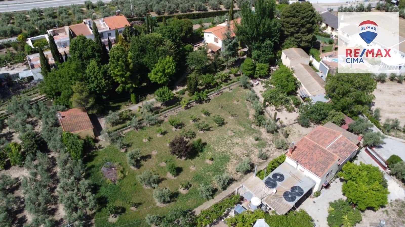 3 bedroom Villa for sale in Baza with garage - € 950,000 (Ref: 9338483)