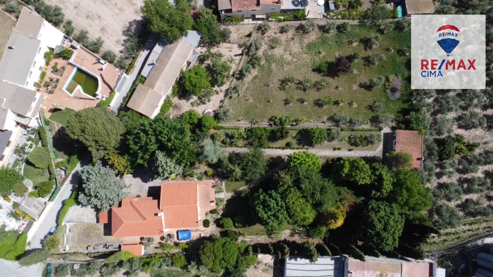 3 bedroom Villa for sale in Baza with garage - € 950,000 (Ref: 9338483)