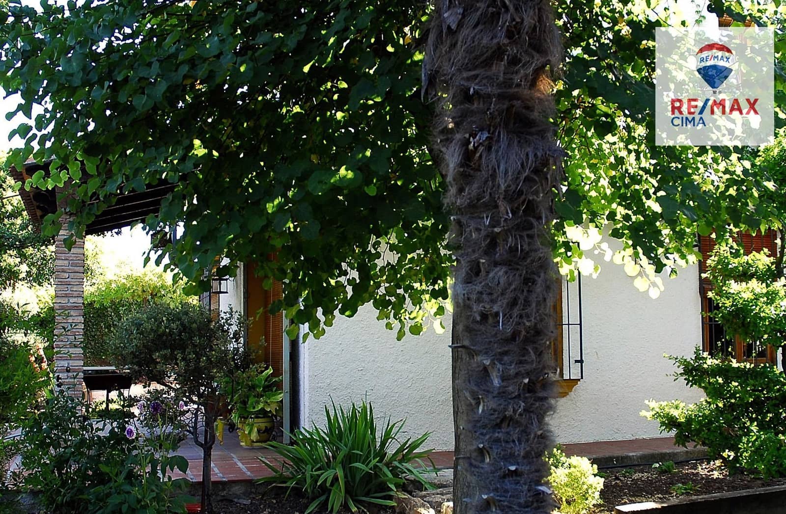 3 bedroom Villa for sale in Baza with garage - € 950,000 (Ref: 9338483)